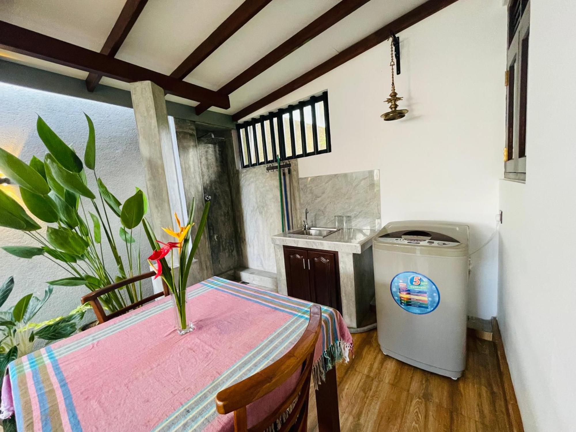 The Nook Hotell Hikkaduwa Eksteriør bilde