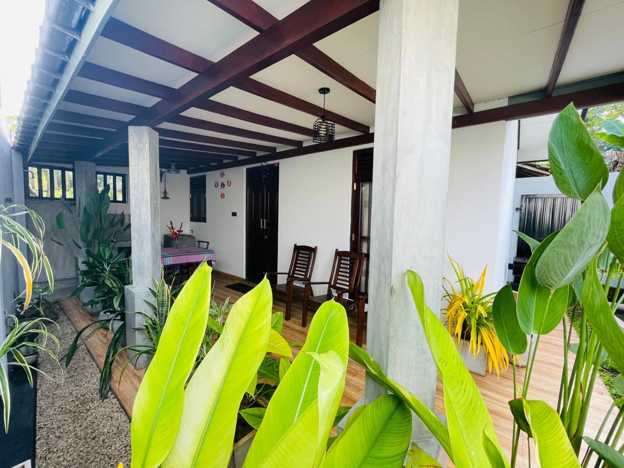 The Nook Hotell Hikkaduwa Eksteriør bilde