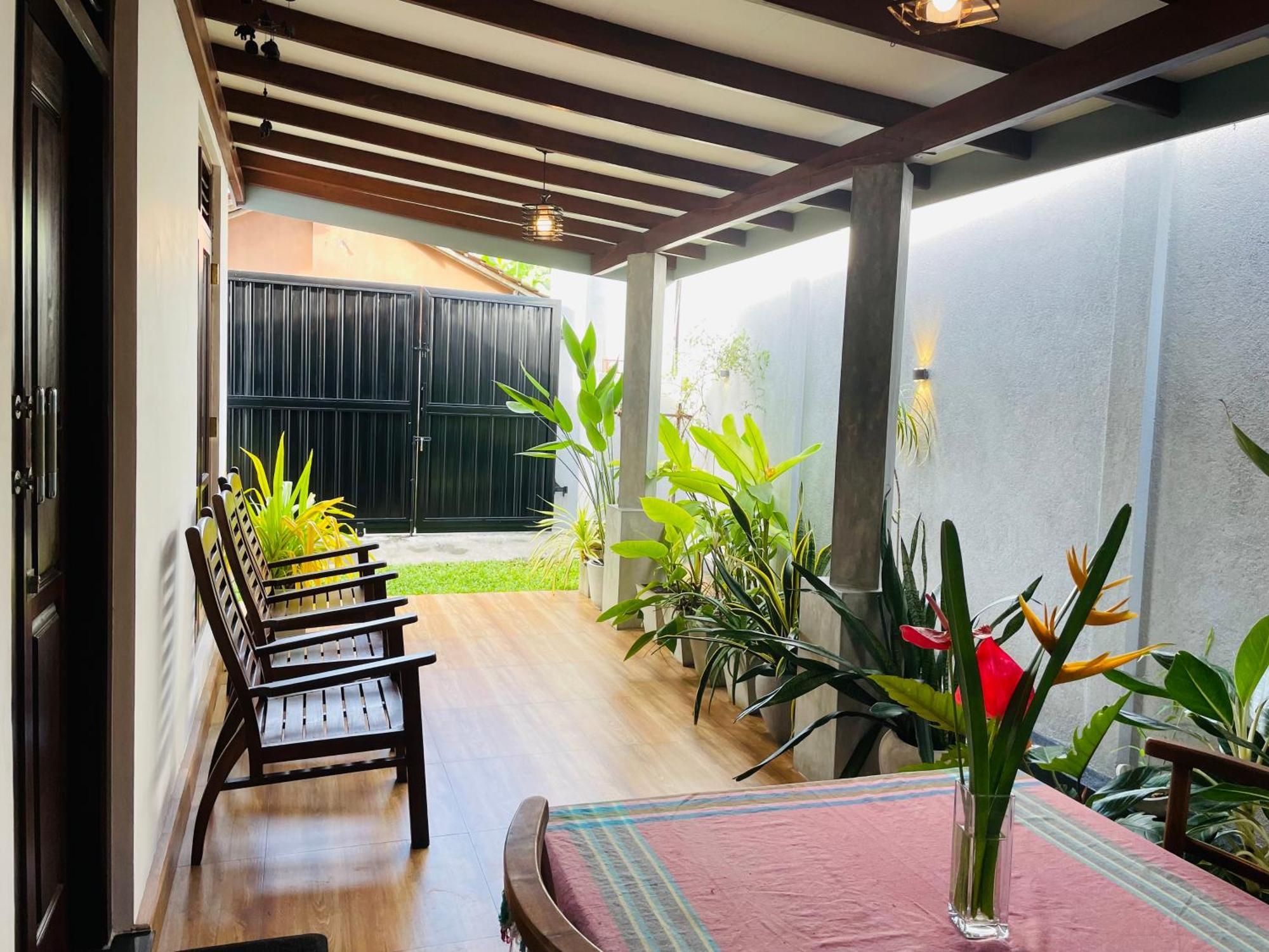 The Nook Hotell Hikkaduwa Eksteriør bilde