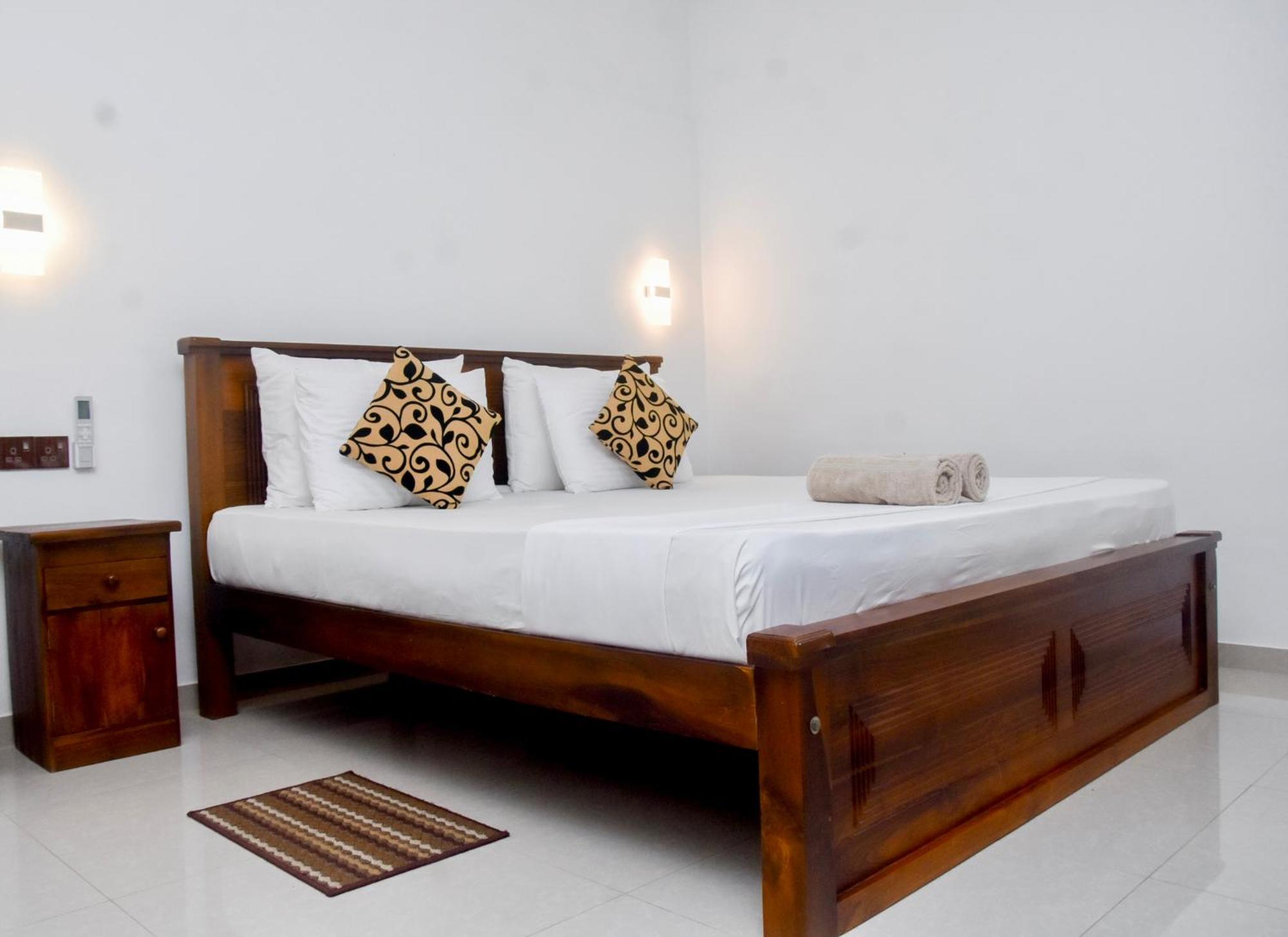 The Nook Hotell Hikkaduwa Eksteriør bilde